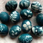 Easy and Creative Easter Egg Dyeing